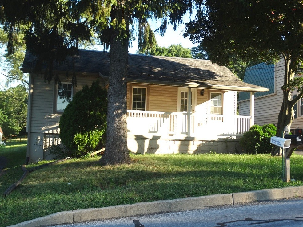 14 Ridge Ave, Ephrata, PA 17522 House Rental in Ephrata, PA