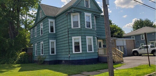Building Photo - 1228 E Fayette St