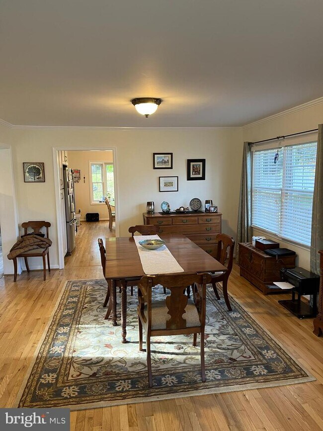 Foto del edificio - 446 Nutley St NW