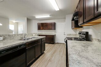Building Photo - 13907 Westfield Dr