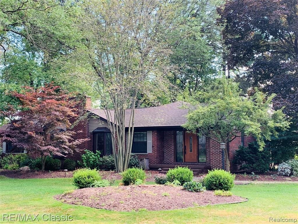 33645 Hillcrest St, Farmington, MI 48335 House Rental in Farmington, MI