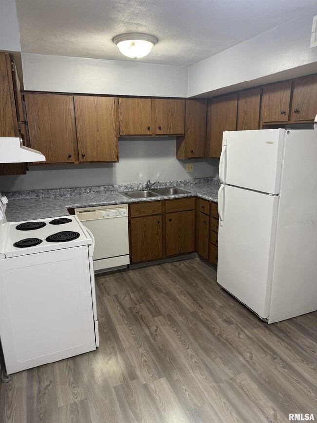 Building Photo - 5101 25th Ave Ct