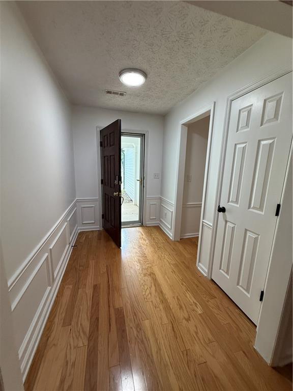 Building Photo - 4820 Tanners Spring Dr