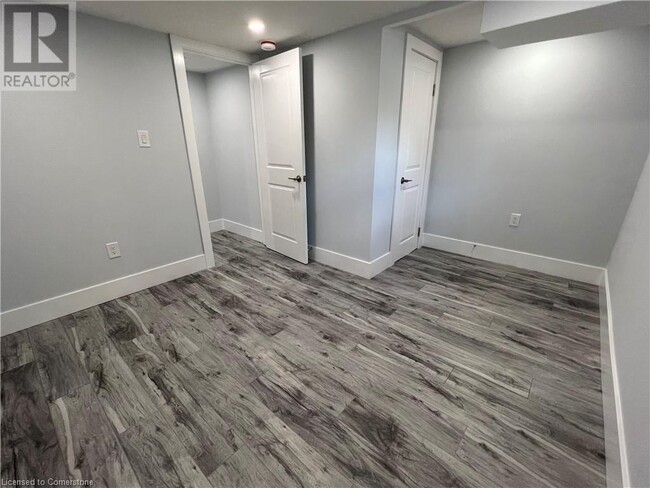 Building Photo - 76 Montcalm Dr