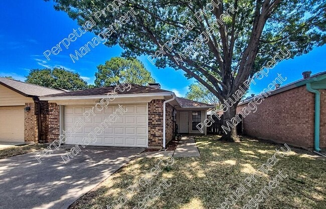 Foto del edificio - 1714 Magnolia Ln
