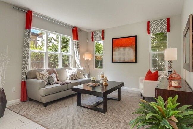 Building Photo - San Ramon Gale Ranch home 3 bed 3 bath + O...