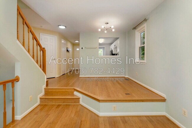 Building Photo - 5818 Wescott Hills Way