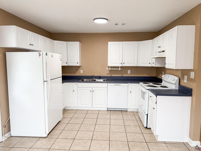 Building Photo - 304 Spring Creek Dr