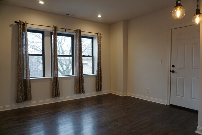 Foto del edificio - 3048 S Keeler Ave