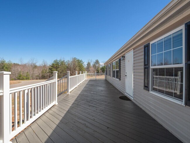 Building Photo - 3 bed/2 bath House for Rent in Ferrum!