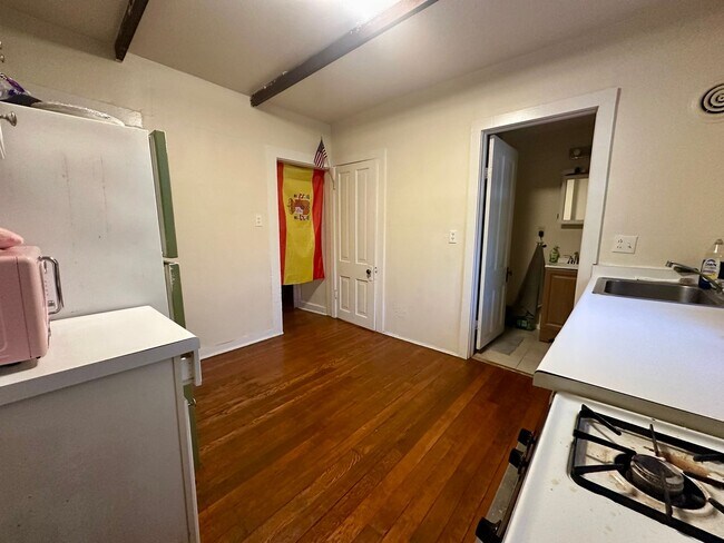 Foto del interior - Charming Juneau Village Apartments!