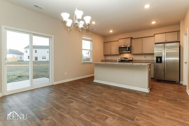 Building Photo - 608 Solar Ct