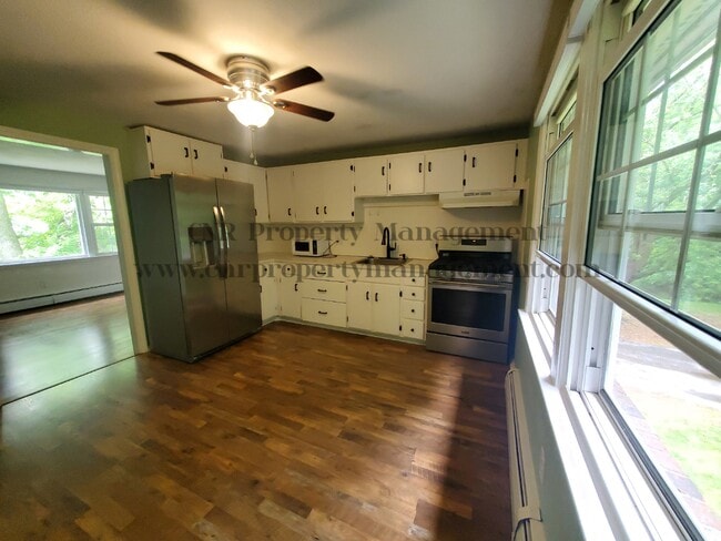 Building Photo - 8 Myles Standish Dr
