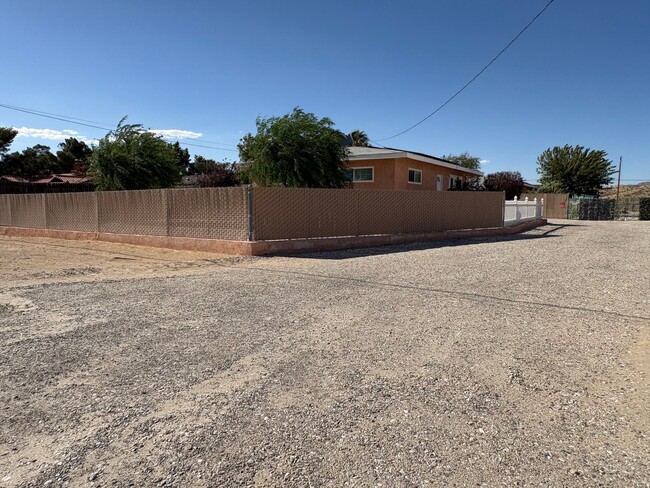 Building Photo - 27860-860 Waterman Rd