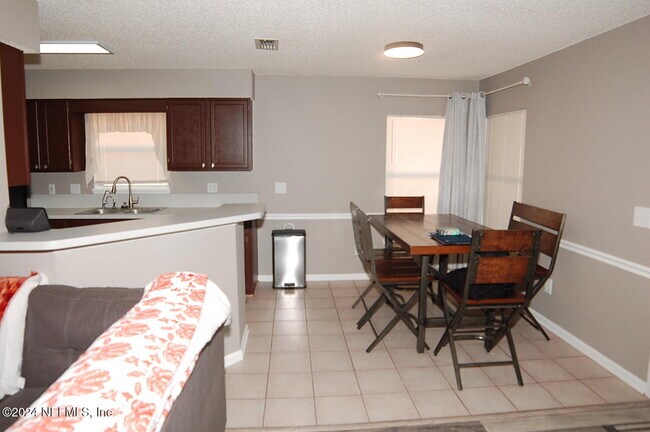 Building Photo - 3256 Fox Squirrel Dr