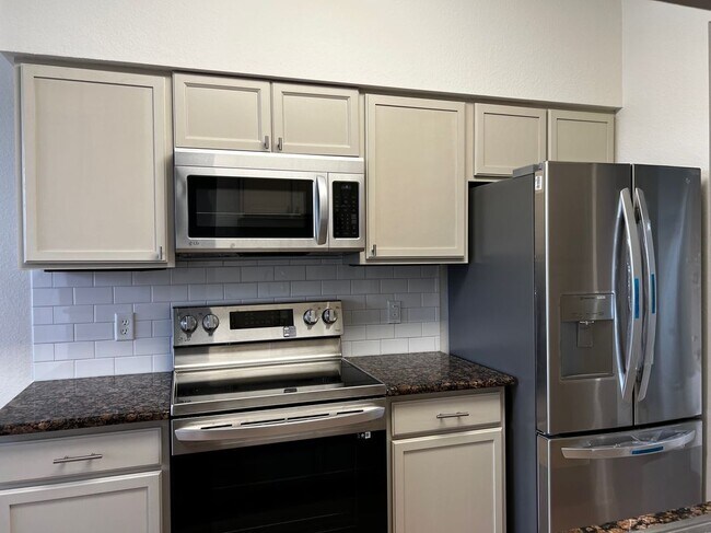 Foto del edificio - 7925 Preserve Cir