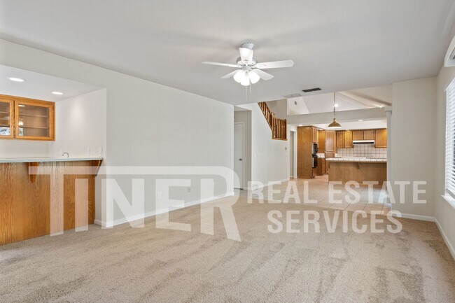 Building Photo - Gold River 4 Bedroom Home