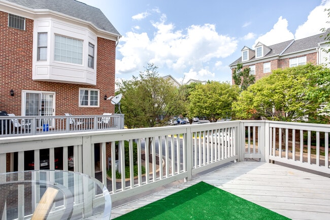 Building Photo - 8861 Ashgrove House Ln