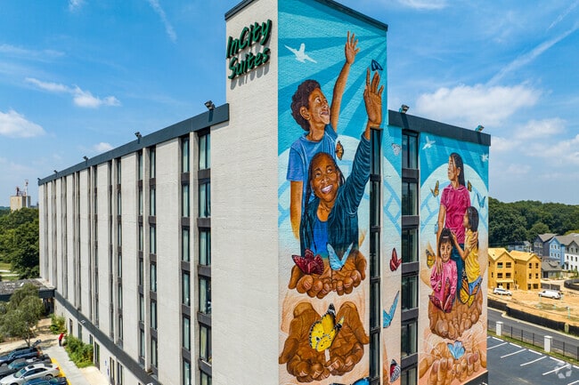 The mural on the side of Inn City Suites was painted by Yehimi Cambrón.