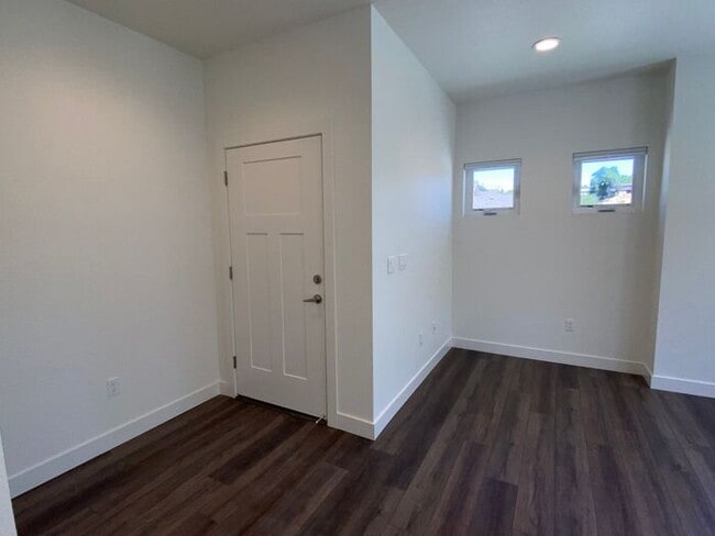 Building Photo - Built 2023 NW Reno 3 Bedroom House - Downs...