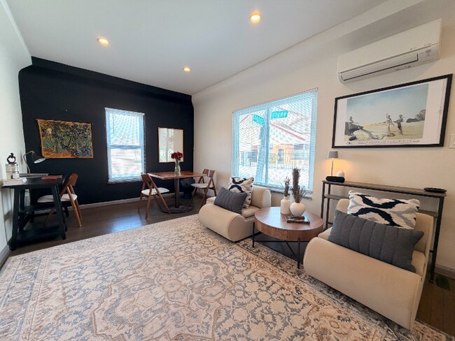 Foto del edificio - 1341 Crane St