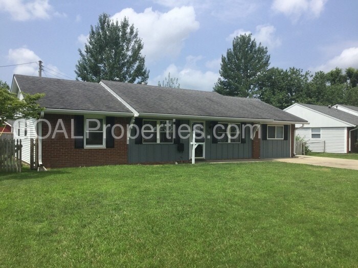 Foto principal - 808 Delbrook Dr