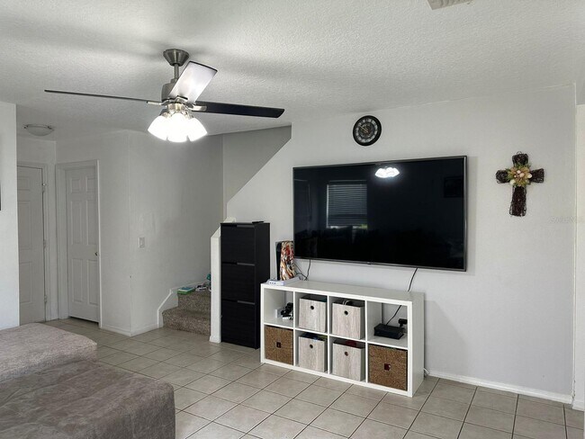 Building Photo - 5075 Dominica Dr