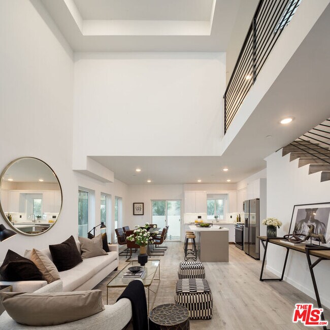 Foto del edificio - 846 N Alta Vista Blvd