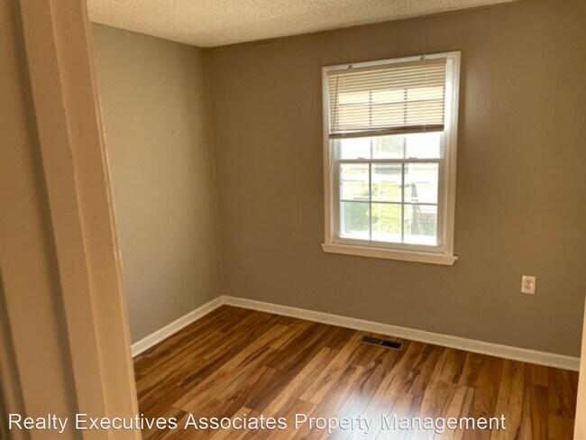 Building Photo - 3 br, 1 bath House - 431 Loudon Avenue