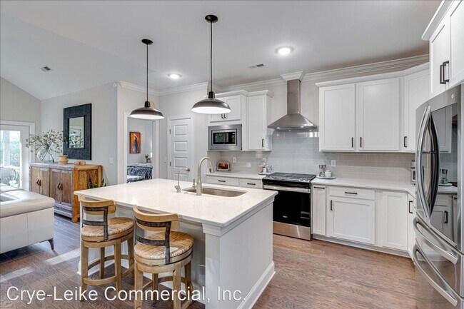 Foto del edificio - 3 br, 2.5 bath House - 328 Wayne Ave