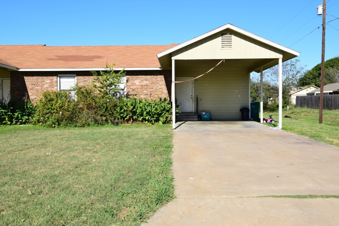 Foto del edificio - 1615 Kelly Dr