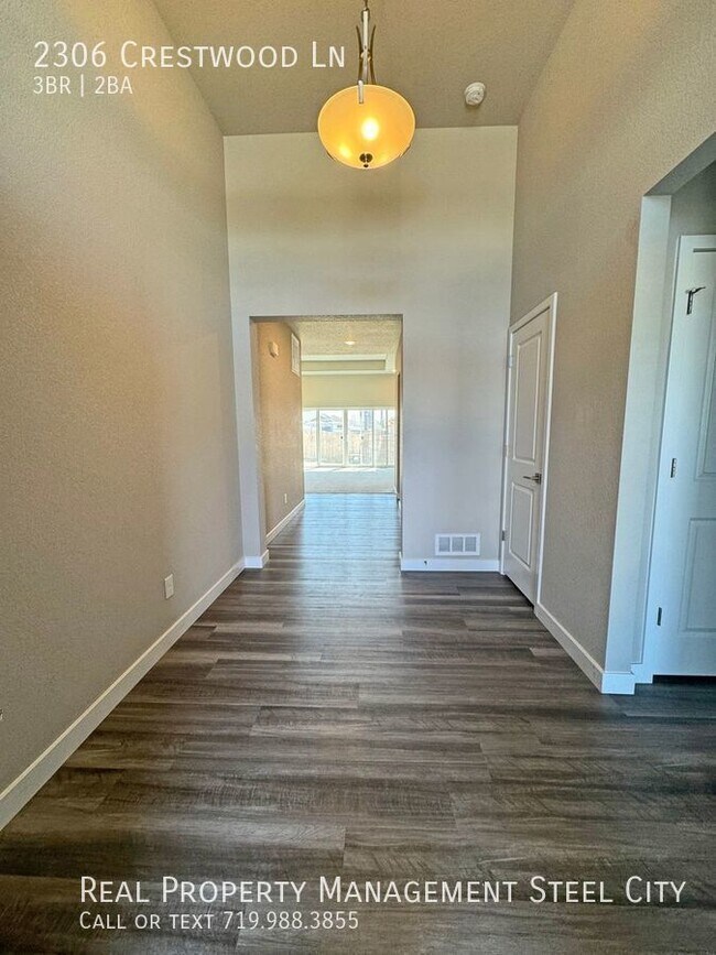 Building Photo - Stunning 3 bed, 2 bath Rancher located on ...
