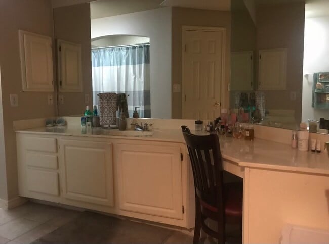 Building Photo - 2400 McCue Rd