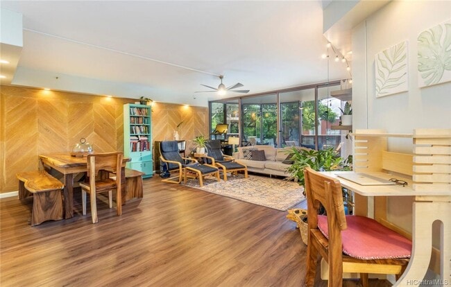 Photo - Kakaako 1/1/1 in "One Waterfront" House