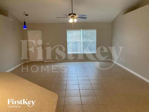 Foto del edificio - 408 SE 4th Terrace