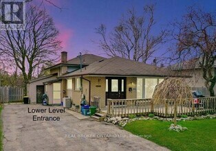 Building Photo - 65 Ottaway Ave