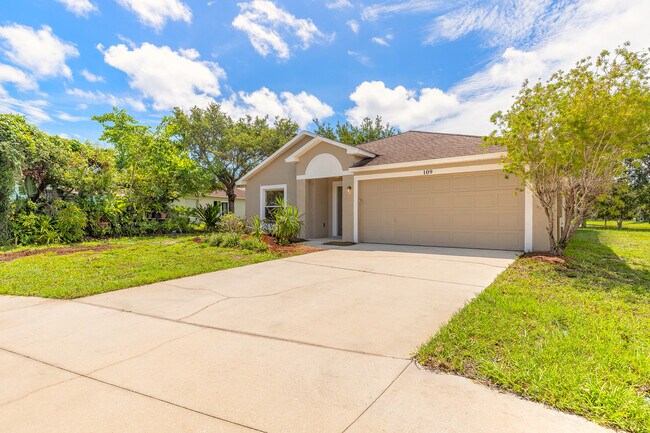 Building Photo - 109 Blue Daze Cir