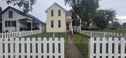 Building Photo - 449 Ruth St