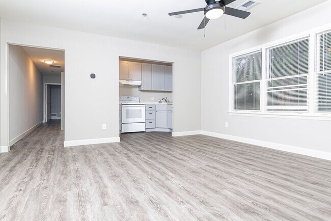 Foto del edificio - 1790 Lavista Rd NE