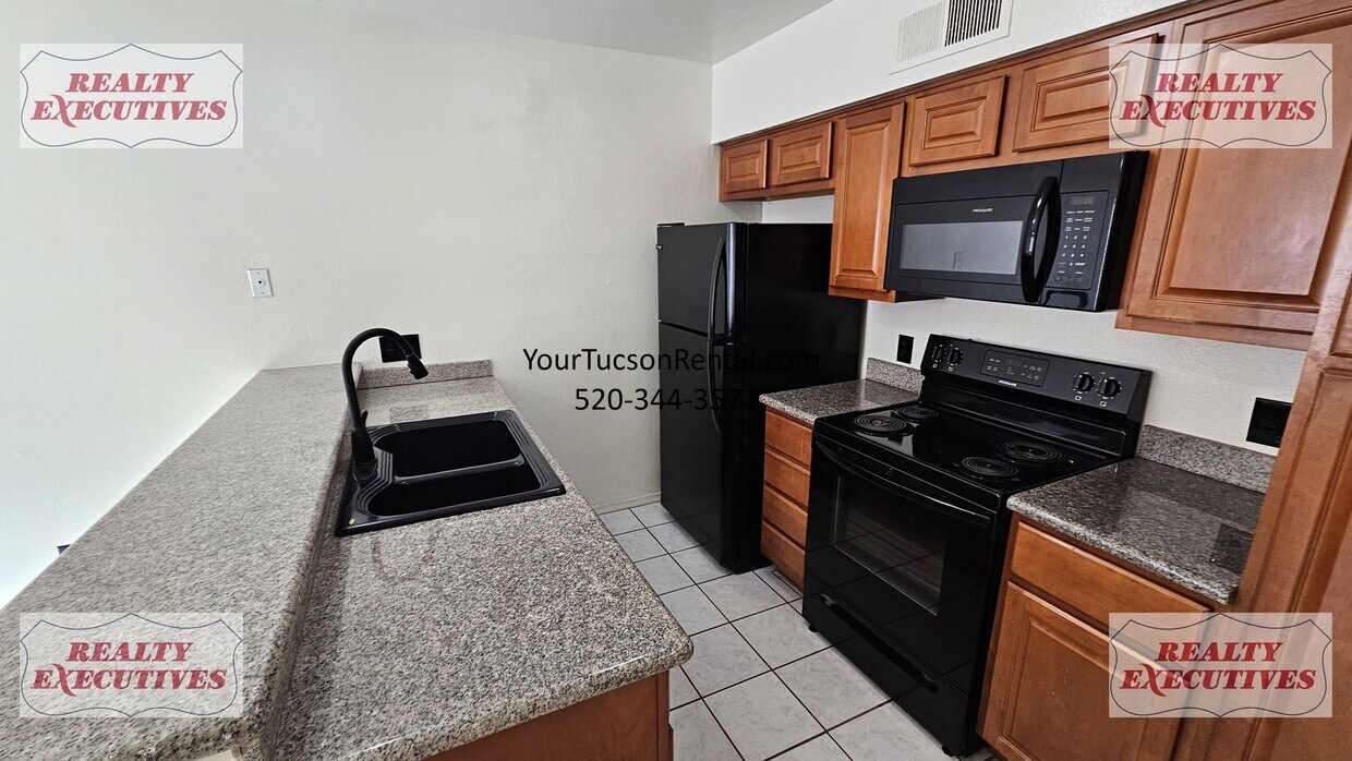 Foto principal - The Village in Midvale Park - Downstairs 1...