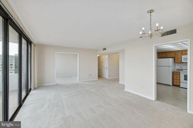 Building Photo - 6301 Stevenson Ave