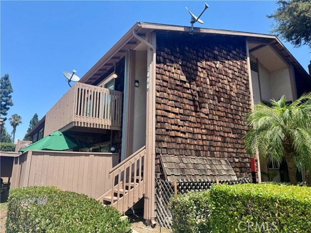 Building Photo - 1090 Cabrillo Park Dr
