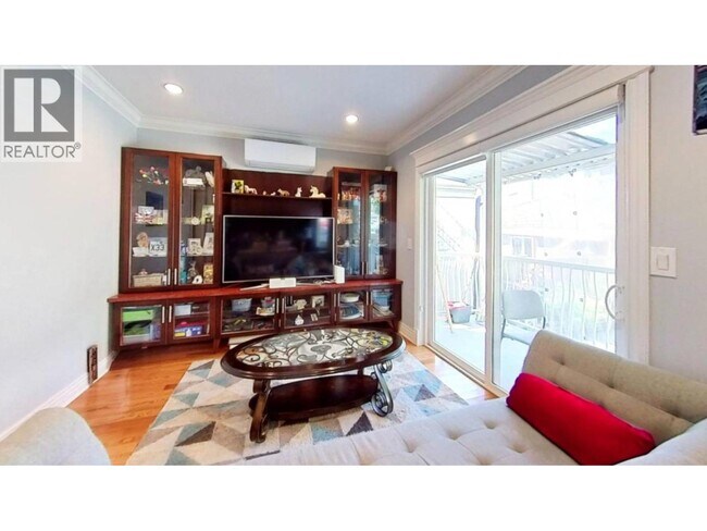 Photo du bâtiment - 3095 E 45th Ave