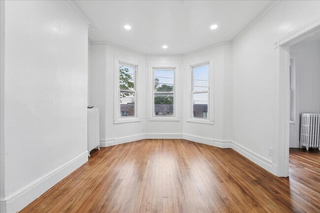 Foto del edificio - 144 Nelson Ave