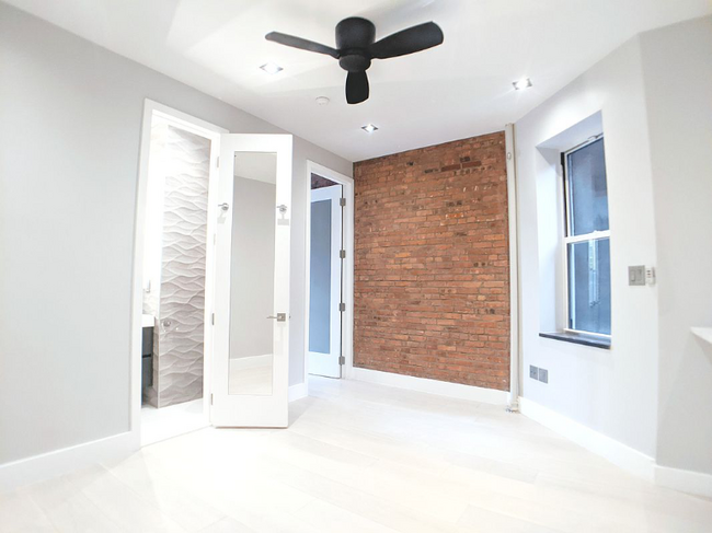 Building Photo - 2174 Amsterdam Ave