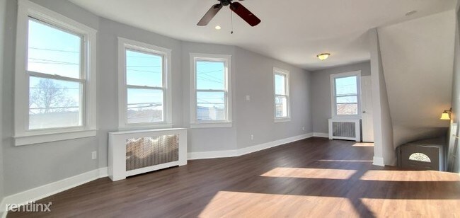 Building Photo - 125 Byram Rd