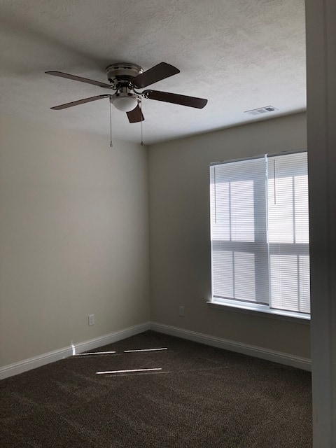 Foto del edificio - 599 Blue Ridge Dr
