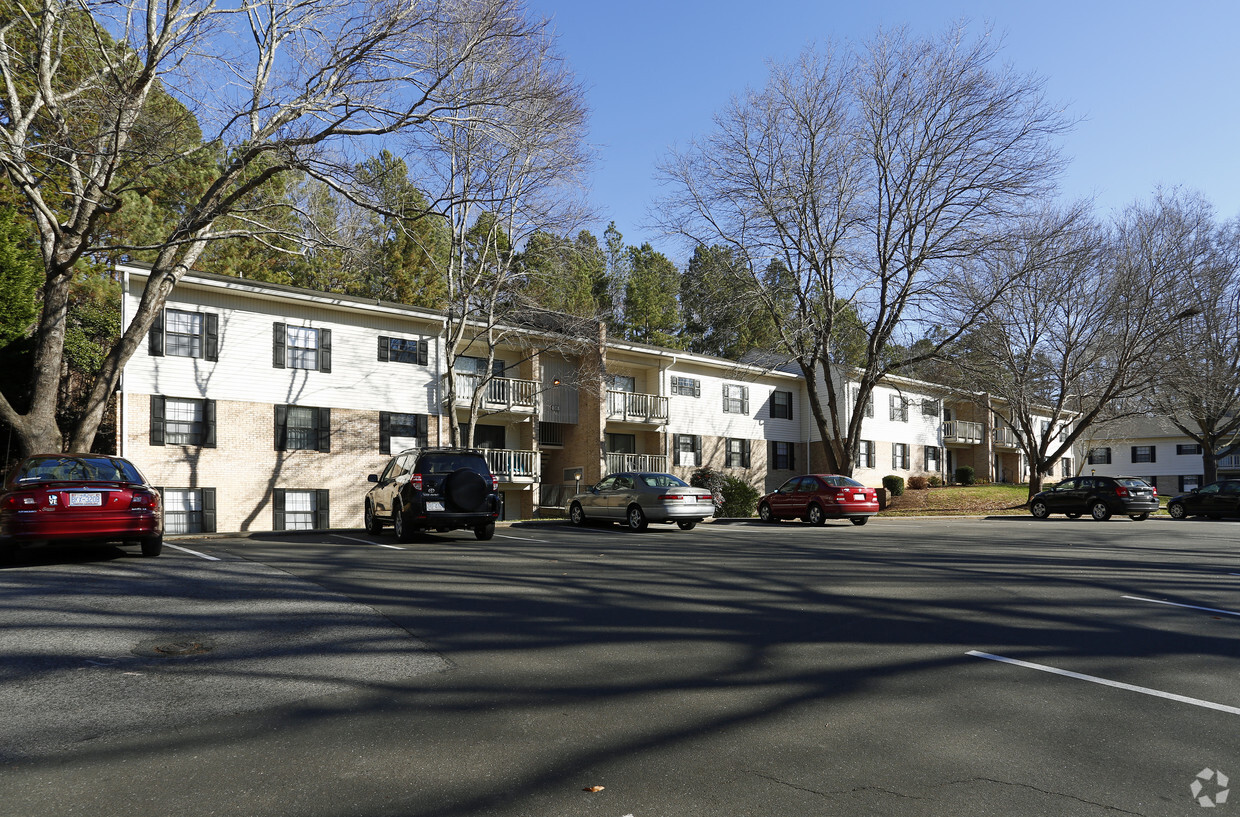 Primary Photo - Stratford Apartments