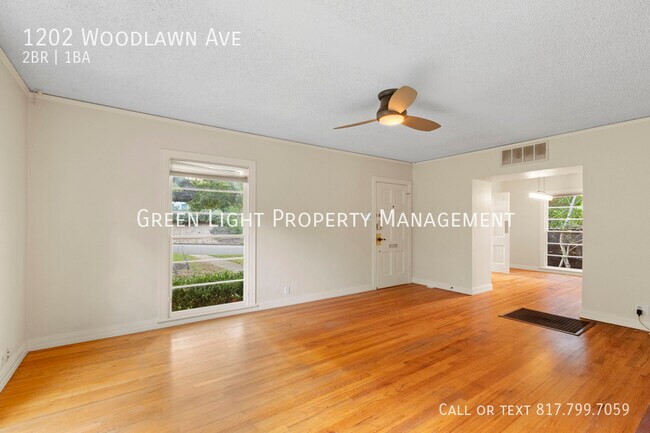 Foto del edificio - 1202 Woodlawn Ave