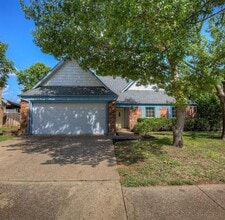 Building Photo - 4309 Oldfield Dr